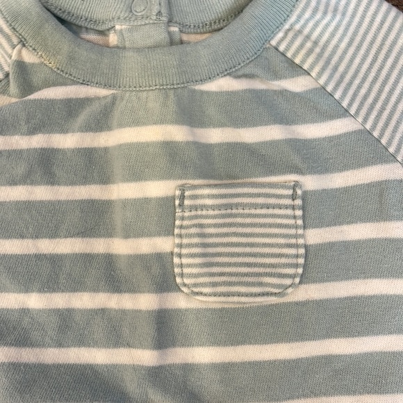 Baby Gap organic cotton one piece and pants set - Picture 4 of 8